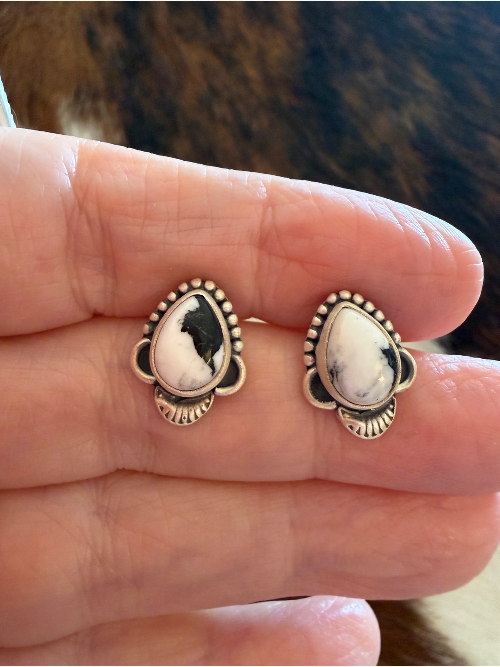 ❤️White Buffalo Stud Teardrop Earrings Matte Brushed Sterling Navajo Style .58”L - Picture 8 of 15